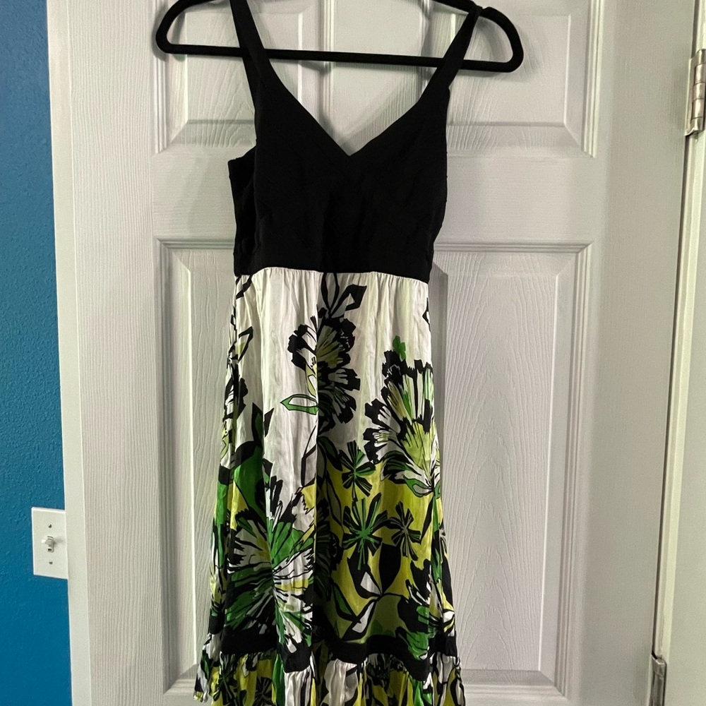 Bebe Black and Green Sleeveless V-Neck Midi Sundress